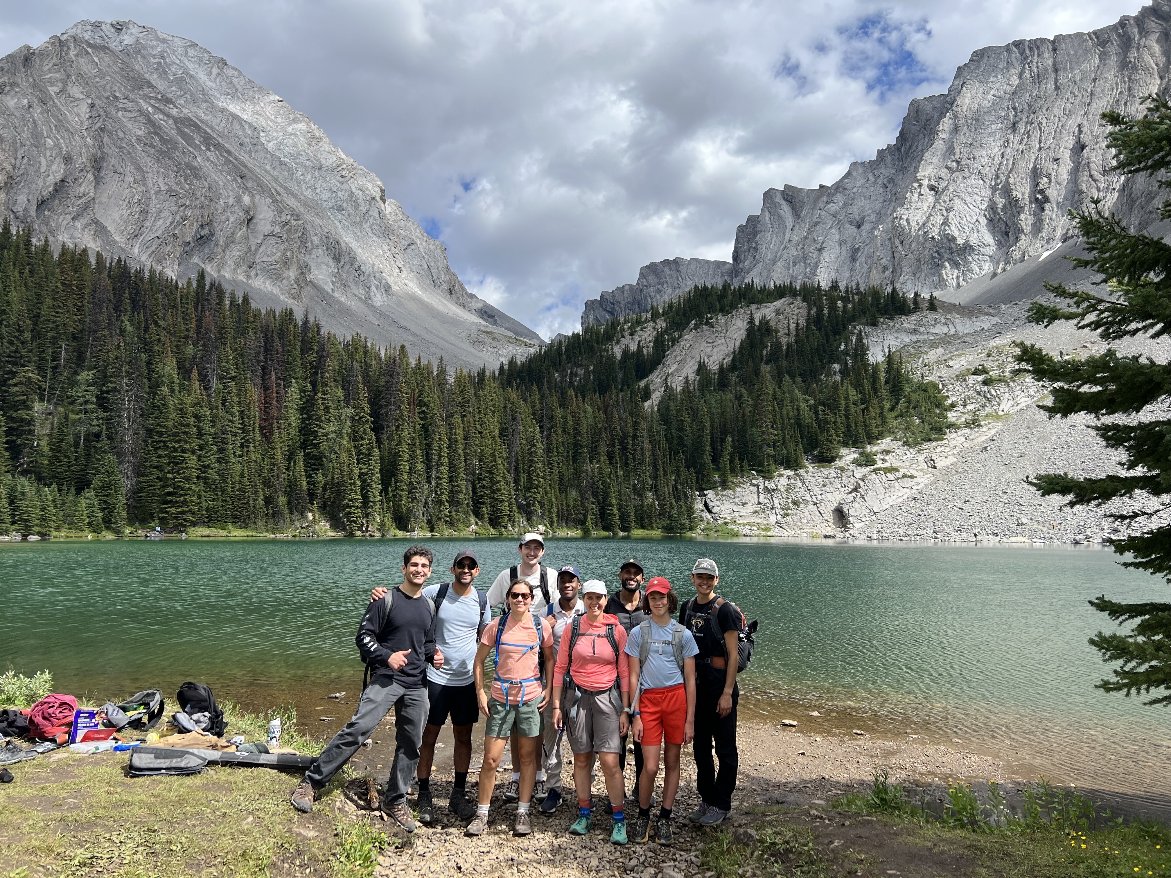 2025 Lab hike at Chester Lake!